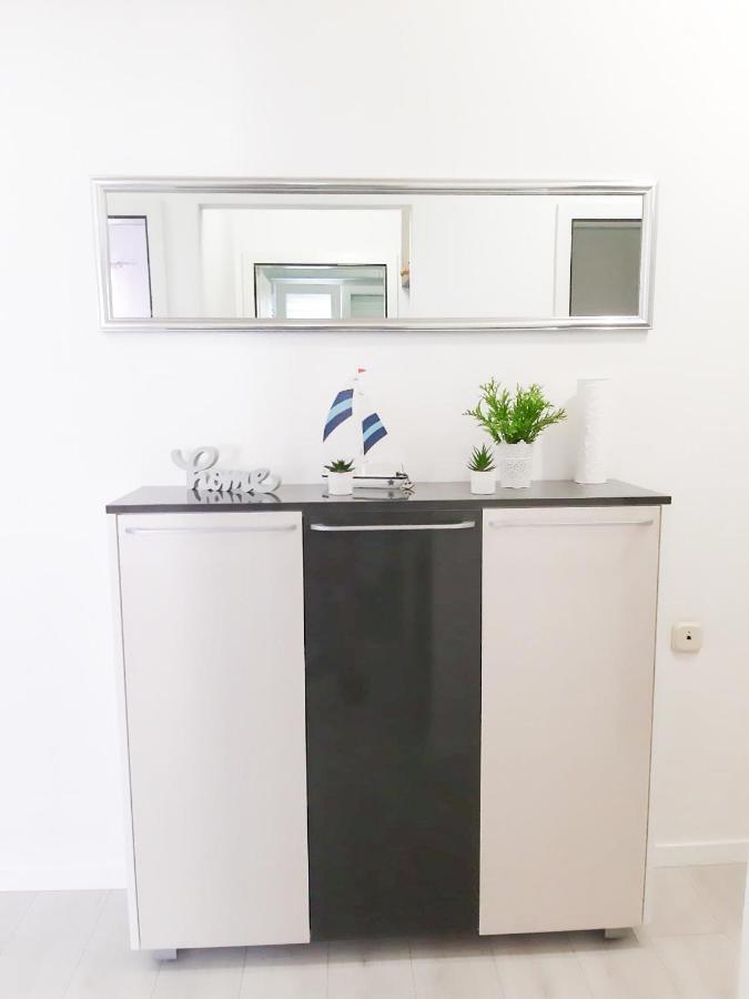 Apartments Sara Podstrana Ngoại thất bức ảnh