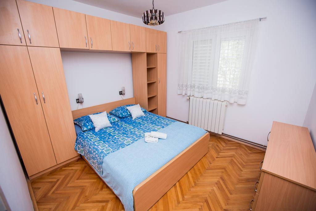 Apartments Sara Podstrana Ngoại thất bức ảnh