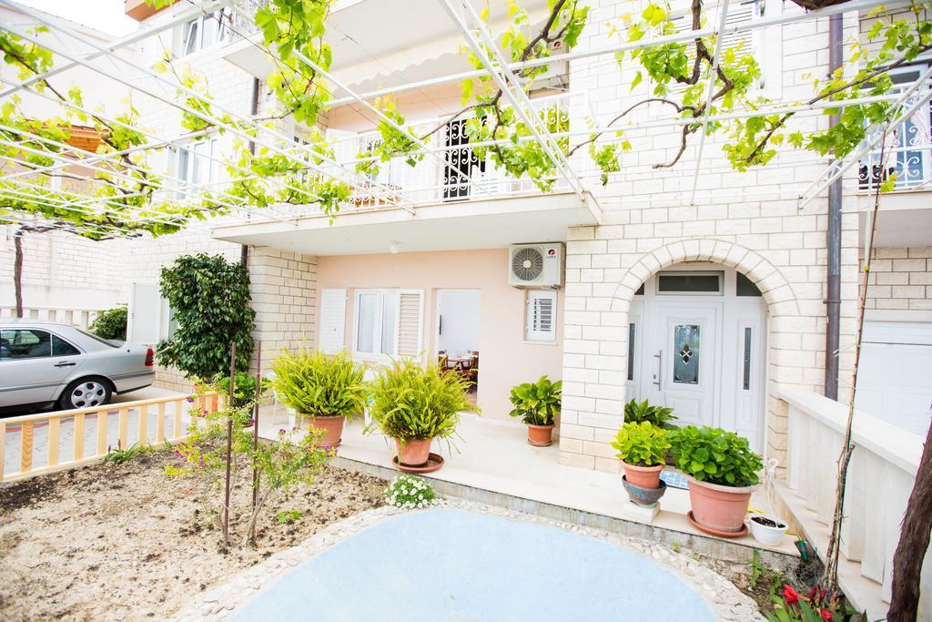 Apartments Sara Podstrana Ngoại thất bức ảnh