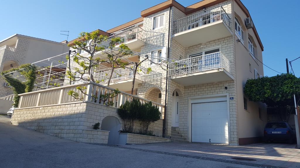 Apartments Sara Podstrana Ngoại thất bức ảnh