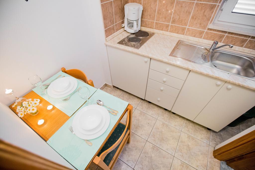 Apartments Sara Podstrana Ngoại thất bức ảnh