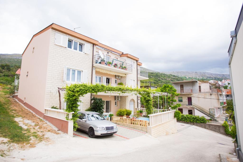 Apartments Sara Podstrana Ngoại thất bức ảnh