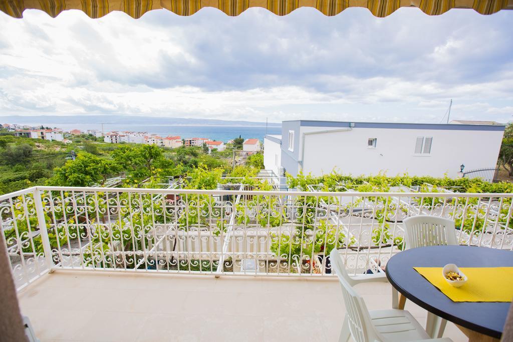 Apartments Sara Podstrana Ngoại thất bức ảnh