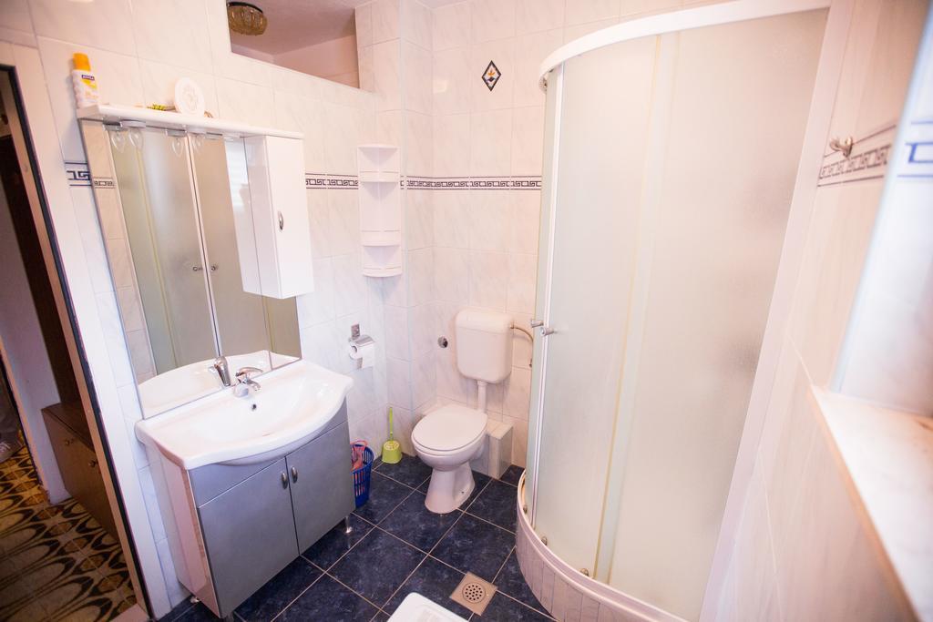 Apartments Sara Podstrana Ngoại thất bức ảnh