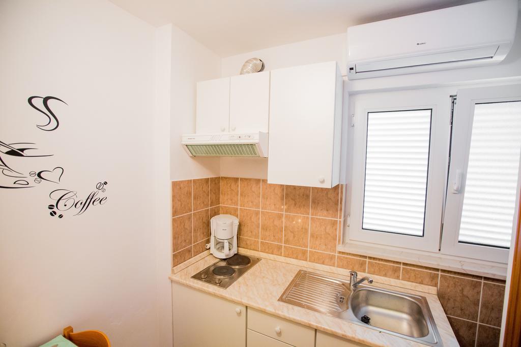 Apartments Sara Podstrana Ngoại thất bức ảnh